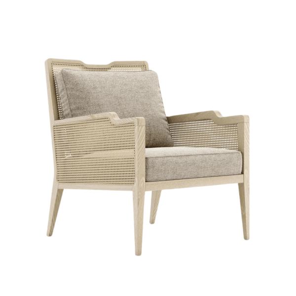 De Eva Fauteuil is een chique fauteuil met een licht houten frame, met een getextureerde rugleuning en zijkanten. De beige gewatteerde zitting en rugkussens combineren naadloos moderne en klassieke designelementen.