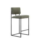 De Gram Barkruk is een eigentijdse barkruk met een strak zwart metalen frame en een groene, gevoerde zitting en rugleuning.