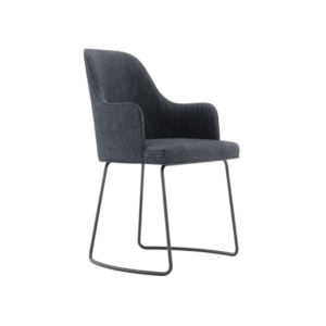 De Anna Stoel Met Armleuning - Metalen Slee is een moderne, donkergrijze gestoffeerde stoel met structuurstof, voorzien van een gebogen rugleuning en armleuningen op strakke metalen poten in een minimalistisch design.