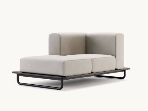 Moderne grijze modulaire sofa met metalen frame, minimalistisch design voor elegante woonkamerinrichting.