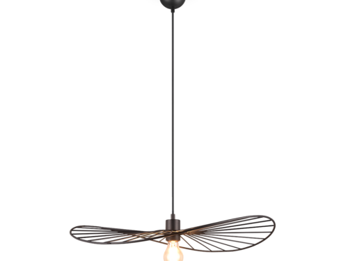 Moderne hanglamp met een enkele zichtbare lamp die aan een dun zwart snoer hangt. De lamp is omhuld door een frame dat lijkt op langwerpige bladeren, waardoor het armatuur een elegante en minimalistische uitstraling krijgt.