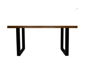 Een minimalistische houten tafel met een rechthoekig blad en twee metalen U-vormige poten, tegen een effen witte achtergrond.