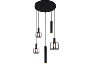 Moderne plafondhanglamp met een ronde zwarte basis en vijf hanglampen op verschillende hoogtes. Drie lampen hebben heldere cilindervormige glazen kappen, terwijl twee strakke zwarte cilinders zijn. Elke lamp bevat een zichtbare gloeilamp.