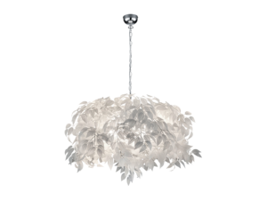 Een hangende kroonluchter met een chromen ketting, versierd met talrijke delicate, witte, bladvormige elementen.