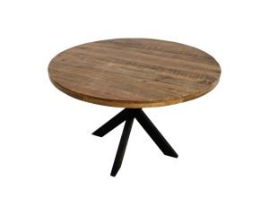 Ronde houten tafel met een gladde, natuurlijke afwerking, ondersteund door een zwart metalen driepoot. Het tafelblad toont houtnerfpatronen, wat zorgt voor een rustieke maar toch moderne uitstraling. De achtergrond is zuiver wit.