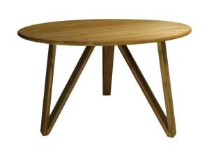 Een ronde houten tafel met een glad oppervlak en drie driehoekige poten gerangschikt in een driepootontwerp. Het hout heeft een natuurlijke afwerking, waarbij de nerfpatronen zichtbaar zijn.