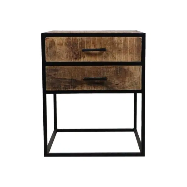 Een klein houten bijzettafeltje met twee lades en zwarte metalen handgrepen. De tafel heeft een minimalistisch, industrieel design met een zwart metalen frame en een rustieke houten afwerking. De lades zijn verticaal gestapeld.