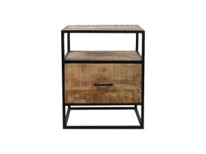 Een rustieke houten bijzettafel met een zwart metalen frame. Het heeft een rechthoekig bovenblad en één lade met een zwarte handgreep. Het hout heeft een natuurlijke afwerking, waardoor de nerf zichtbaar is.