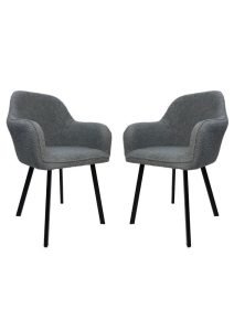 Twee grijze gestoffeerde stoelen met gebogen armleuningen en zwarte poten staan tegenover elkaar. De stof oogt zacht en gestructureerd, wat een comfortabele zitervaring suggereert. De stoelen hebben een modern design.