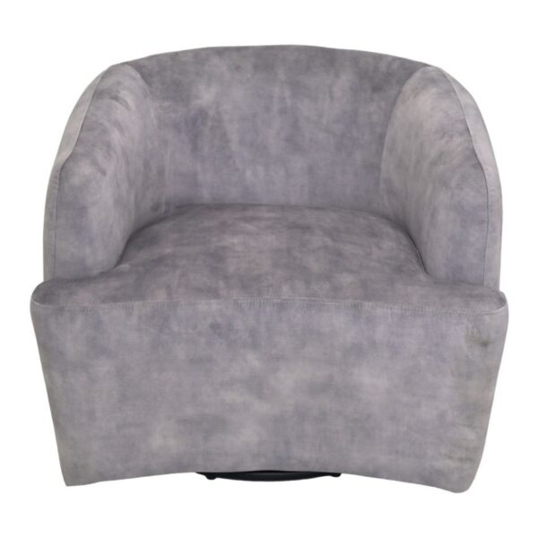 Een grijze, ronde fauteuil met een zachte, gladde textuur en modern design. Het heeft een gebogen rugleuning en een oversized zitting, wat zorgt voor een gezellige en stijlvolle uitstraling. De stoel staat in het midden tegen een effen witte achtergrond.