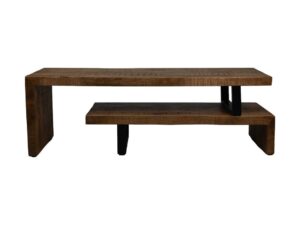 Een houten consoletafel met twee niveaus, een natuurlijke afwerking en zwarte metalen steunen. De onderste plank is korter dan de bovenkant. De strakke lijnen en het minimalistische ontwerp benadrukken de nerf van het hout.