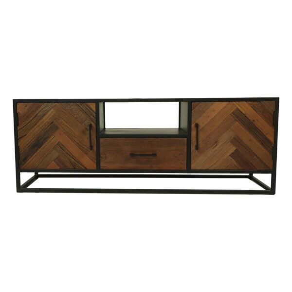 Een houten dressoir met twee chevron-patroon kastdeuren aan beide kanten, een open centrale plank en een lade eronder. Het heeft een zwart metalen frame en basis.