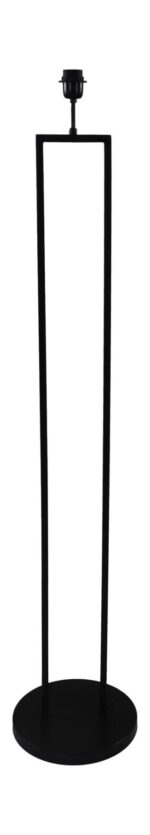 Een hoge, moderne zwarte vloerlamp zonder lampenkap. Het heeft een minimalistisch ontwerp met een vierkant frame en een ronde voet. De lampfitting is zichtbaar aan de bovenkant.