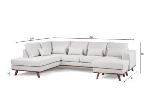 L-vormige sectionele bank met lichte bekleding en houten poten. Inclusief meerdere kussens en een chaise longue. Afmetingen zijn gelabeld: 202 cm bij 290 cm voor de breedte, 85 cm voor de hoogte en 18 cm voor de poothoogte.