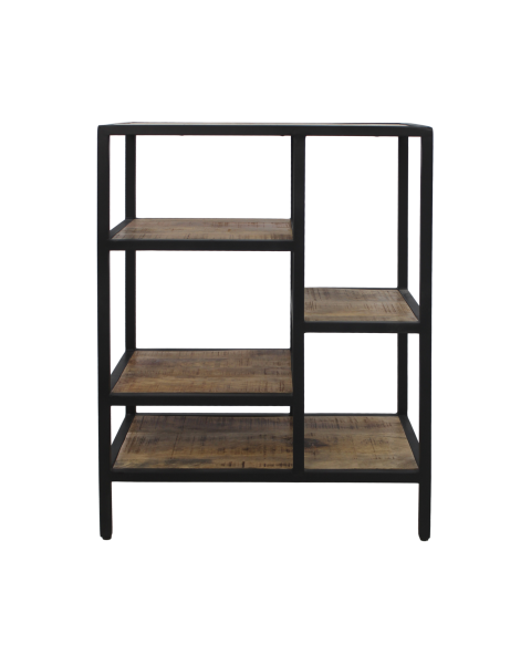 Een metalen stellingkast met drie houten planken aan de linkerkant en twee aan de rechterkant, die open opbergruimte bieden. Het ontwerp is minimalistisch en industrieel, geschikt voor thuis of op kantoor.