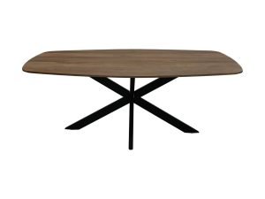 Een houten tafel met een gebogen rechthoekig blad en zwarte metalen X-vormige poten, afgezet tegen een effen witte achtergrond.