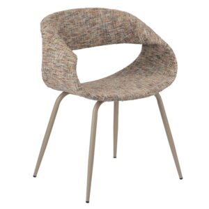 Een moderne stoel met een afgeronde rugleuning en armleuningen, met een getextureerde veelkleurige stof. De stoel heeft vier slanke, beige metalen poten, wat hem een eigentijdse uitstraling geeft die geschikt is voor een stijlvolle interieursetting.