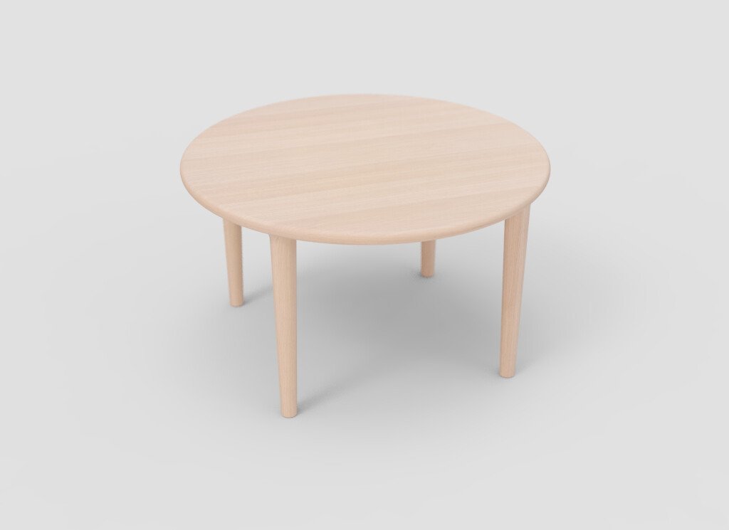 Een eenvoudige, ronde houten tafel met een lichte afwerking. Het heeft een glad oppervlak en vier rechte poten, tegen een effen witte achtergrond.