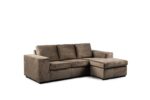 Een bruine 3-zits sectionele bank (3 zits bank CL L+R) in stof Hotel Chique H430, met chaise lounge rechts, getoond tegen een witte achtergrond.