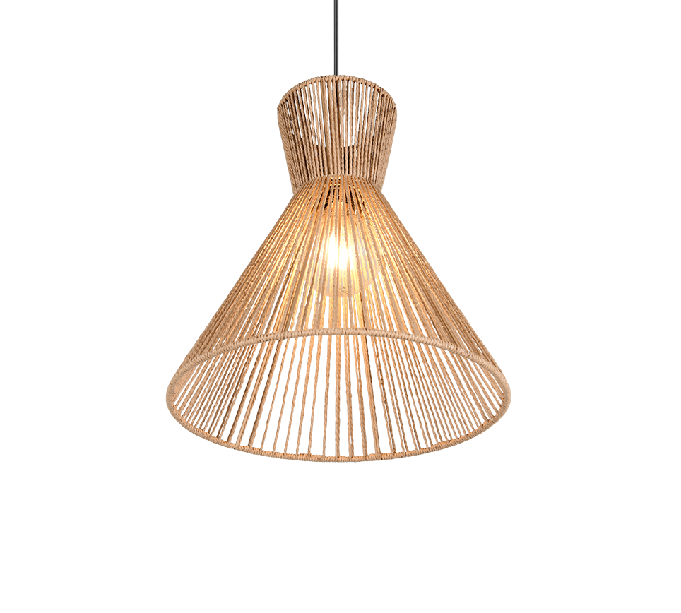 Een hangende hanglamp met een geweven rotan lampenkap. De gloeilamp binnenin straalt een warme gloed uit, die de getextureerde, natuurlijk gekleurde strengen verlicht die een conische vorm vormen. Het hangende ontwerp creëert een gezellige sfeer.