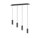 Een moderne hanglamp met vijf cilindrische, zwarte lampen die aan een platte, horizontale zwarte balk hangen, gerangschikt op verschillende hoogtes. Het ontwerp is strak en eigentijds.