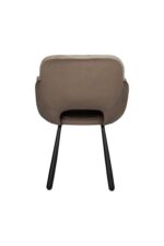 Achteraanzicht van een moderne stoel met een gebogen taupe zitting en rugleuning, ondersteund door vier zwarte hoekige poten. Het ontwerp heeft een strakke en minimalistische esthetiek.