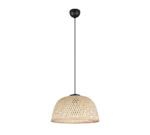 Een geweven rotan hanglamp met een zwart snoer en plafondbevestiging. De lamp heeft een open, koepelvormig ontwerp, wat een ingewikkeld patroon van licht en schaduw oplevert wanneer deze wordt verlicht.