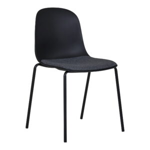 De Dining Chair, zwart, HN1264 (set van 2) heeft een minimalistisch ontwerp met een gebogen rugleuning, slanke metalen poten en een donkergrijze beklede zitting - modern en functioneel voor elke ruimte.