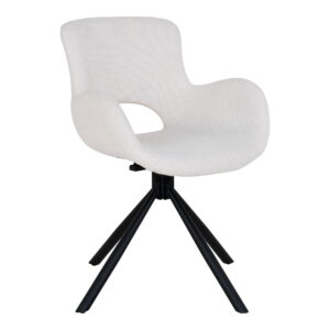 De Amorim Eetkamerstoel Dining Chair set bestaat uit twee off-white bouclé gestoffeerde stoelen met een draaibaar onderstel, gebogen armleuningen, een open onderrug en vier schuine zwart metalen poten voor eigentijds comfort en ondersteuning.