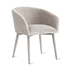 De Eetkamerstoel Nova - Beige is een moderne fauteuil met vier poten, gebogen armleuningen, lichtbeige bekleding, een minimalistisch design en een licht afgeronde rugleuning.
