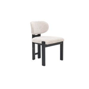 De DESIREY EETKAMERSTOEL ZB-5685 heeft een eenvoudig, modern ontwerp met een crèmekleurige zitting en rugleuning met kussens, een zwart houten frame en vier rechte poten.