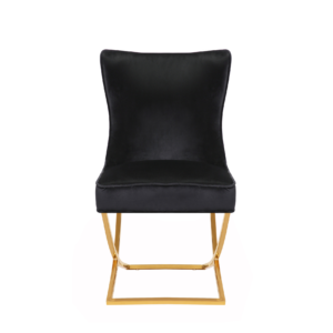 De CHAIR RIXOS 105 heeft goudkleurige metalen poten met een geometrisch ontwerp en een crèmekleurige, fluweelachtige, gewatteerde zitting en rugleuning, afgebeeld tegen een witte achtergrond.