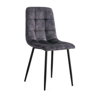 De Eetkamerstoel Yerevan Velvet Antraciet is een moderne eetkamerstoel met een gewatteerde, grijze fluwelen zitting en rugleuning, ondersteund door vier slanke, zwarte metalen poten.
