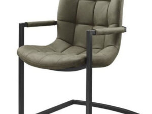 De Eetkamerstoel Savannah zwart - Stof Soft Groen is een moderne stoel met een zachte, olijfgroene, gestoffeerde zitting en rugleuning met gewatteerd patroon, zwarte metalen armleuningen en een strak, sleevormig, zwart metalen onderstel.
