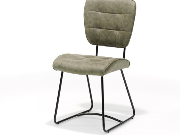 De Gana Stoel Stof Soft Antraciet is een moderne stoel met een zachte antraciet stoffen zitting en rugleuning, gedetailleerde stiksels en een strak zwart metalen sledeframe.