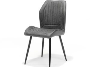 De Stoel Girona zwart Stof Soft Antraciet is een moderne, grijze stoel met een gewatteerde, hoekige zitting en rugleuning met verticale stiksels en vier slanke, zwarte metalen poten, afgebeeld tegen een effen witte achtergrond.