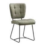De Stoel Bailey SL zwart - Stof Soft Groen is een moderne eetkamerstoel met een olijfgroene, getufte, gecapitonneerde zitting en rugleuning en een zwart metalen sledestijl frame.