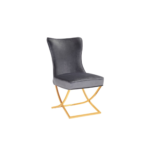 De CHAIR RIXOS 105 heeft een pluche grijze stoffen bekleding en opvallende gouden X-vormige metalen poten, waardoor een modern accentstuk ontstaat. Gefotografeerd tegen een witte achtergrond.