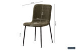 De Stoel 'Alice' Bouclé Groen (2 per doos) heeft een groene bekleding, zwarte metalen poten en afmetingen: zitbreedte 42cm, zitdiepte 40cm, zithoogte 47,5cm, rugleuninghoogte 41cm, totale diepte 57cm, totale hoogte 81,5cm.