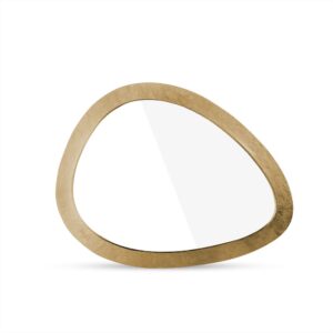 De Spiegel Organisch Goud Medium heeft een onregelmatige vorm en een goudkleurig gestructureerd frame tegen een witte achtergrond.