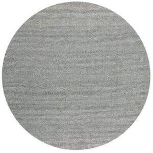 Het Valentino Early Dew 411 240Ø is een rond, lichtgrijs stoffen vloerkleed met een subtiele, fijn geweven textuur op een witte achtergrond.