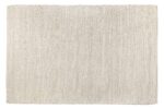 Het Bonita Ivory 111 170x230 vloerkleed, getoond op een effen witte ondergrond, heeft een rechthoekige vorm, een gebroken witte kleur, een eenvoudig geweven textuur, gelijkmatige randen en een zacht, licht bobbelig oppervlak.