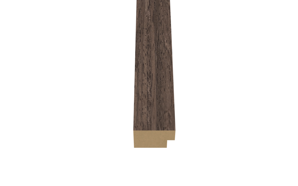 De Eindlat Donkere Walnoot is een verticale, rechthoekige houten lijst met een afwerking van donker walnoot en een getrapt profiel, afgebeeld tegen een witte achtergrond. Lengte: 270 cm.