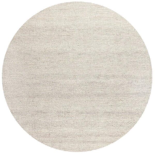 Het Valentino Kiezel 800 240Ø is een rond, beige vloerkleed met een subtiele geweven textuur en een minimalistisch ontwerp, tegen een witte achtergrond.