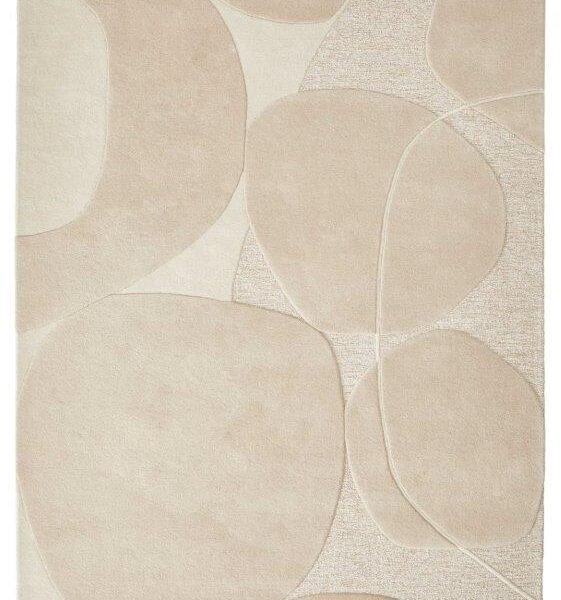 Het Bolsena Lago Beige 280x253 vloerkleed heeft een abstract ontwerp met overlappende organische vormen en gebogen lijnen in verschillende tinten beige en crème.