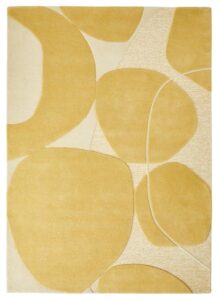 De Bolsena Wild Wonder 140x200 is een beige en lichtgeel vloerkleed met abstracte, overlappende organische vormen en gebogen lijnen voor een moderne, minimalistische look.