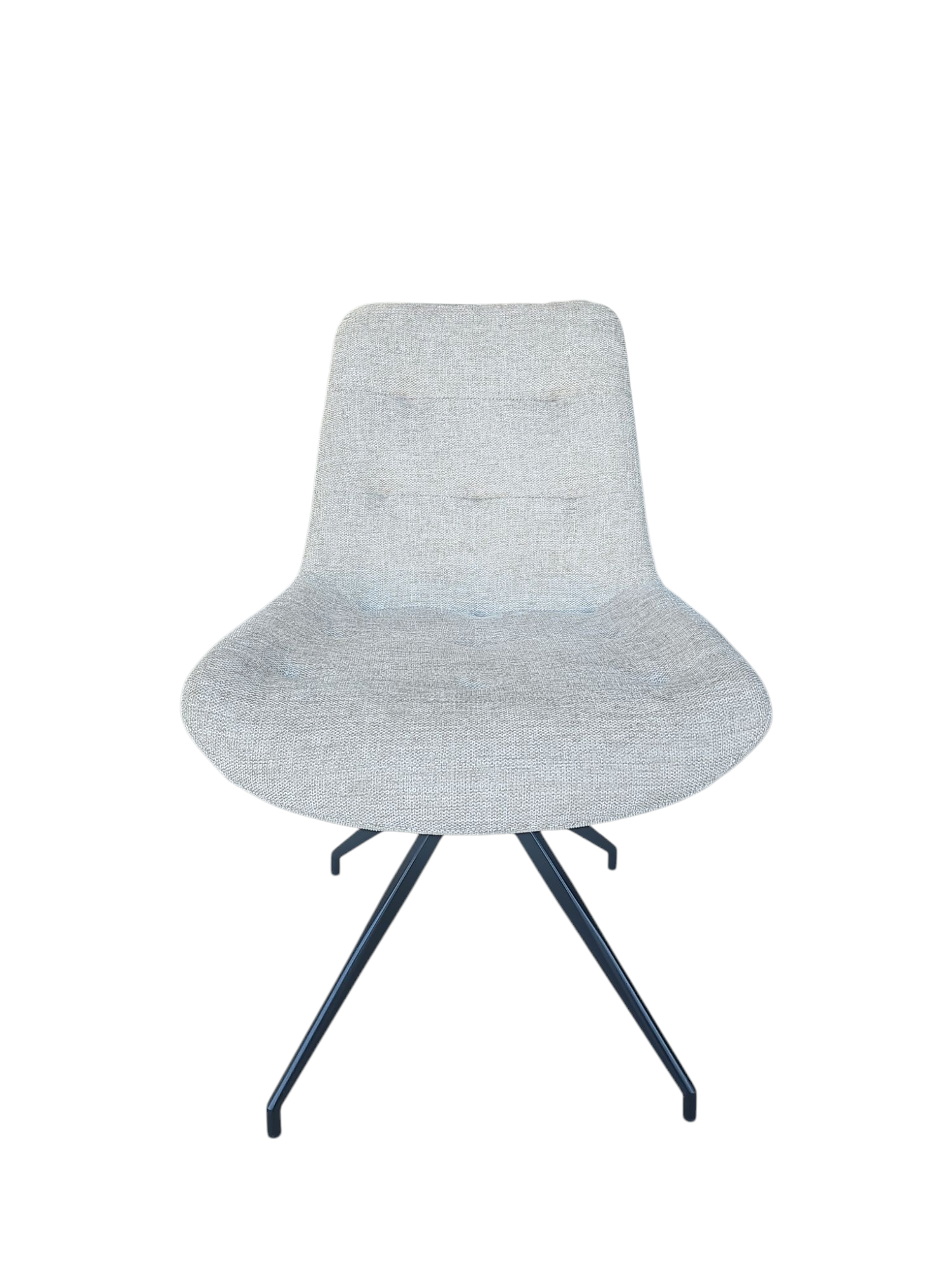 De Eetkamerstoel Ella Brego Creme heeft een lichtgrijs gestoffeerde zitting, een gebogen rugleuning en slanke zwarte metalen poten in een hoekig, gekruist ontwerp tegen een witte achtergrond.