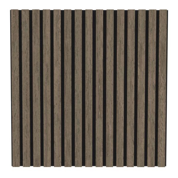 De Akupanel Eiken Walnoot 60 x 60 cm Lattenwand Akoestische wandpanelen heeft een rechthoekig houten ontwerp met gelijkmatig verdeelde verticale latten in een donkerbruine kleur en zwarte achtergrond, waardoor een opvallend gestreept contrast ontstaat.