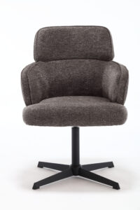 De Stoel July Picasso Charcoal Grey 9302 is een moderne bureaustoel met grijze bekleding, een hoge rugleuning, armleuningen en een zwart vijfpuntig metalen onderstel, tegen een effen witte achtergrond.