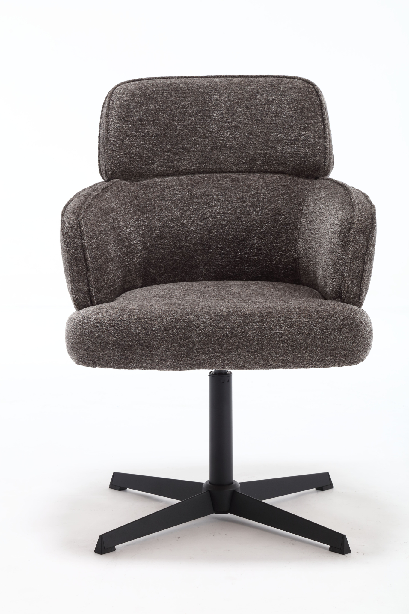 De Stoel Max Picasso Charcoal Grey is een moderne bureaustoel met een zachte zitting en rugleuning, een zwart metalen draaivoet en vijf poten, tegen een effen witte achtergrond.